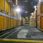 屋内型トランクルームと屋外型トランクルームの違いと特徴